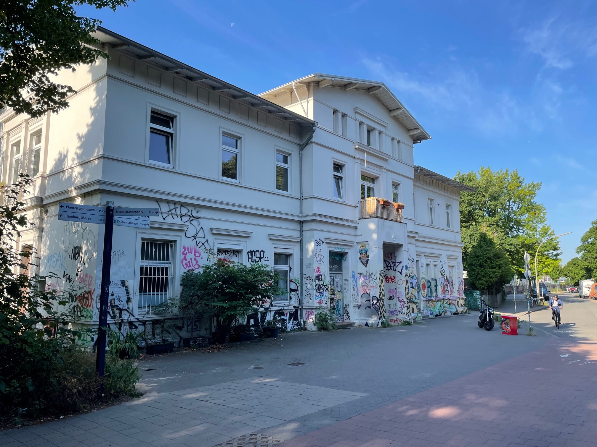 Aktuell / News 3 Wir ziehen am 01. September 2023 in den alten Bahnhof „Sternschanze“